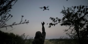 Минобороны: регионы России атаковали 65 беспилотников