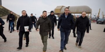 Одесса подверглась ракетной атаке во время визита премьер-министра Греции