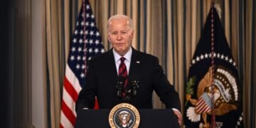 Белый дом: президент будет говорить о том, что демократия находится под угрозой