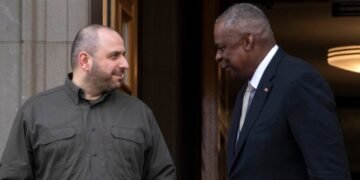 Министры обороны США и Украины обсудили ситуацию на фронте и помощь Киеву