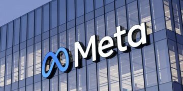 Названы причины сбоя в Facebook и Instagram