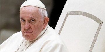 Капитулировать предложил Украине Папа Римский: Ватикану пришлось объясняться