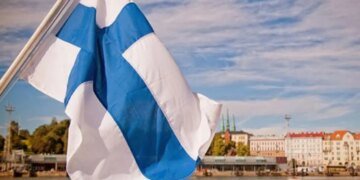 Киеву дали добро: Украине разрешили атаковать цели в РФ не своим оружием