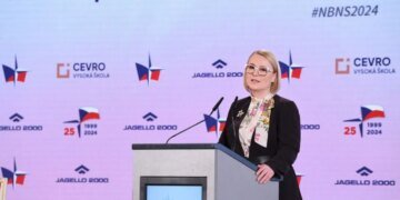 “Украина кровью выигрывает время”, –  Минобороны Чехии против принуждения к переговорам с агрессором
