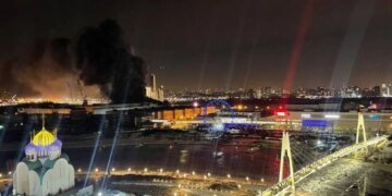 Теракт в Москве: масштабный пожар, у здания концертного зала уже просела крыша. ВИДЕО