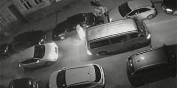 У Львові воєнкоми силоміць запхнули волонтера в машину без вручення повістки. ВІДЕО