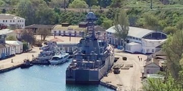 Майже весь флот РФ втік з Криму, з ракетоносіїв залишився “один невдаха”, – ВМС