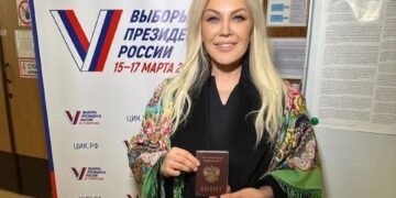 Продали Україну за “криваві рублі”. Повалій, Лорак та інші зрадники, які отримали російські паспорти або за крок до цього