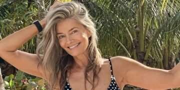 Зі шрамами на стегнах: 58-річна Павліна Порізкова позувала в бікіні