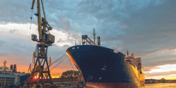 Прошай, авіація, космос та флот? Уряд скасував навчання спеціальностям “Авіаційна та ракетно-космічна техніка” і “Суднобудування”