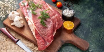 Чи може людина жити без м’яса та бути здоровою: відповідь професора з Гарварду