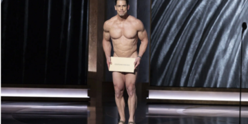 Голий Джон Сіна допоміг встановити рекорд на “Оскарі”: спливли подробиці пікантного номера з “лялькою Кена”