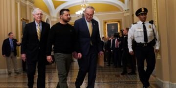 Президент Украины поблагодарил лидеров Конгресса за поддержку