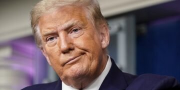 “Їх виживання важливе”: Трамп прокоментував допомогу Україні і “наїхав” на Європу