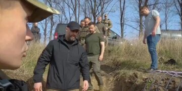 “Вам приходится несладко”, – Зеленский побывал на Харьковщине