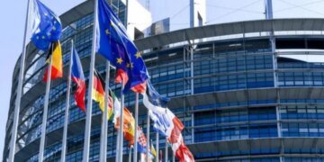 “Пустая угроза”: что не так с ультиматумом Европарламента из-за Patriot для Украины