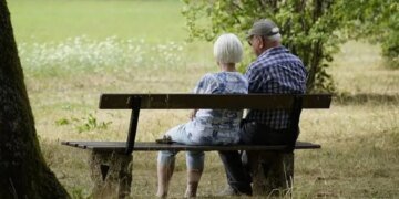 Кто рискует остаться без пенсии в 60 лет: как проверить свой стаж и узнать пенсионный возраст