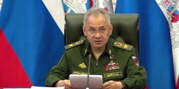 Шойгу пригрозил больше бомбить Украину