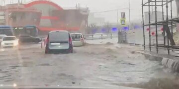 Москва уходит под воду из-за сильных дождей. ВИДЕО