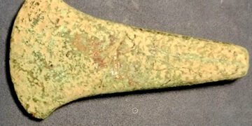 Виявлена трипільська сокира, якій понад 5 тисяч років, перевернула уявлення істориків