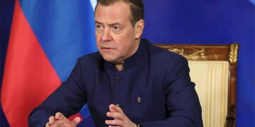 “Захід ухвалив ліквідацію”: Медведєв видав шалену “версію” замаху на Зеленського в Польщі
