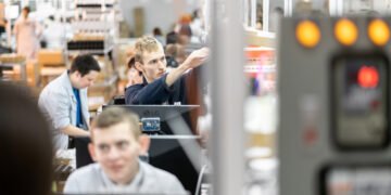 Как продавать технологии. Интервью с СМО Ajax Systems Валентином Гриценко