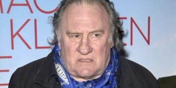 Жерара Депардьє взяли під варту в Парижі: легендарного актора допитують у справі про домагання на знімальному майданчику