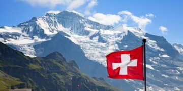 Парламент Швейцарії підтримав виділення Україні 5,5 млрд доларів, – Reuters