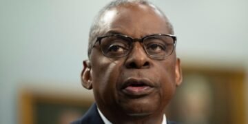 Глава Пентагона: новый пакет помощи спасет жизни людей