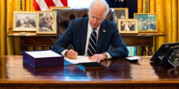 Чому американський ленд-ліз для України так і не запрацював: у МСЗ дали відповідь