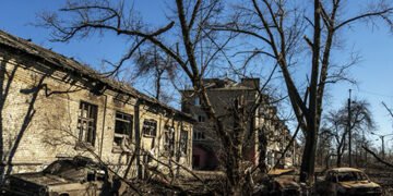 “Ситуація важка”: стало відомо, скільки людей залишаються в Часовому Яру, за який йдуть запеклі бої