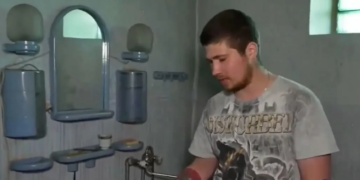 Росіяни розграбували будинок “героя СВО”. Вкрали навіть унітаз