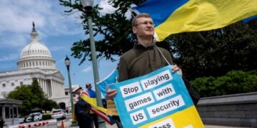 Палата представителей приняла законопроект о помощи Украине
