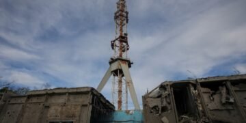 Российские войска нанесли ракетный удар по телебашне в Харькове