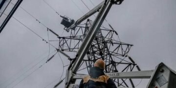 ДТЭК в марте восстановил электроснабжение более 715 тыс. абонентов в 4-х областях
