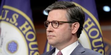 Джонсон: пакет помощи Украине – в процессе разработки