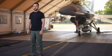 Украина планирует получить первые истребители F-16 в июне-июле этого года
