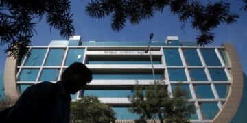 Спецслужбы Индии: торговцы людьми вербуют молодежь в войска РФ на войну против Украины