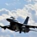 Первые украинские пилоты завершили обучение работе на истребителях F-16 в США