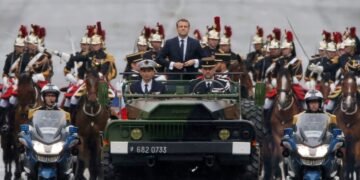 Макрон вновь не исключил отправки войск в Украину