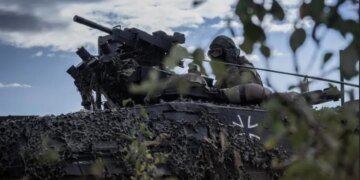 Без ограничений: Украине дали вооружение и разрешили бить по России