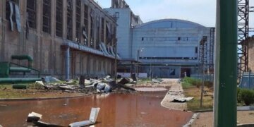 Оккупанты ударили пятью ракетами по Славянской ТЭС