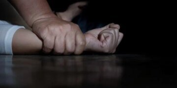 Російський військовий зґвалтував та вбив 17-річну мешканку окупованого Луганська