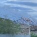 “Гарь и пластиковый дождь”: в российском Новосибирске второй день не могут погасить пожар