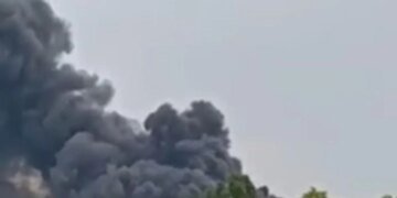 В оккупированной Евпатории слышны взрывы, поднимается дым