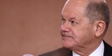 Шольц: мирный саммит по Украине вряд ли положит конец войне