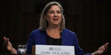 США передадуть Україні більш далекобійну зброю, – Нуланд