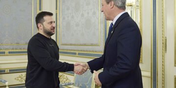 Зеленський зустрівся з главою МЗС Британії та обговорив Глобальний саміт миру