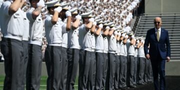 Байден выступил с речью в военной академии в Вест-Пойнте, подтвердив поддержку Украины и Израиля