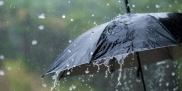 В Україні знову можливі “брудні” дощі: метеоролог назвав причини